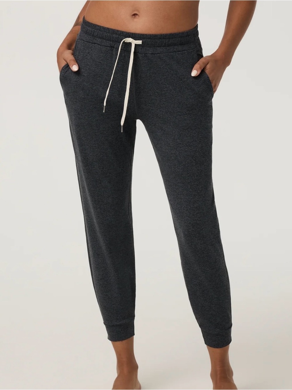 Vuori Halo Joggers- Dark Grey